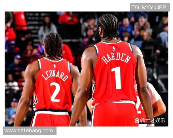 快船与小牛激战正酣双方球星各显神通争夺季后赛席位