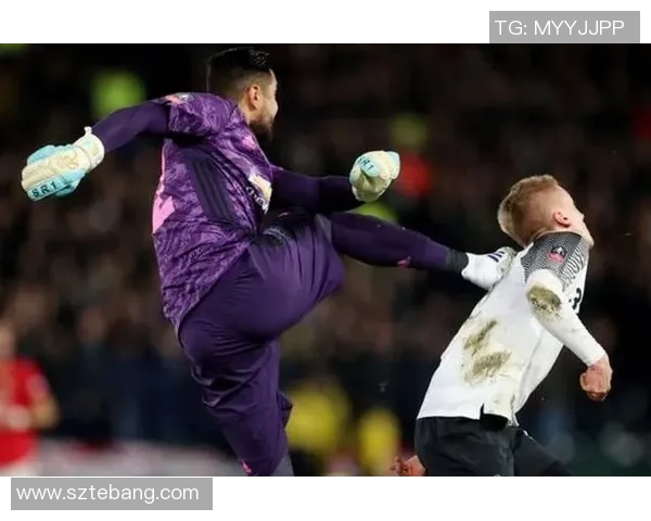 阿甲萨斯菲尔德与飓风的激烈对决引发球迷热议与期待 阿甲萨斯菲尔德与飓风的激烈对决引发球迷热议与期待