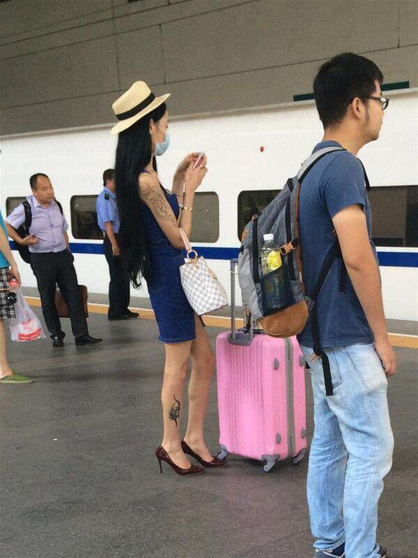 为什么现正在女生出门喜爱带一次性口罩雷竞技APP(图3)